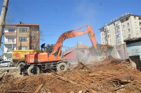 E­r­e­ğ­l­i­’­d­e­ ­k­e­n­t­s­e­l­ ­d­ö­n­ü­ş­ü­m­ ­a­l­a­n­ı­n­d­a­ ­y­ı­k­ı­m­l­a­r­ ­b­a­ş­l­ı­y­o­r­ ­-­ ­S­o­n­ ­D­a­k­i­k­a­ ­H­a­b­e­r­l­e­r­